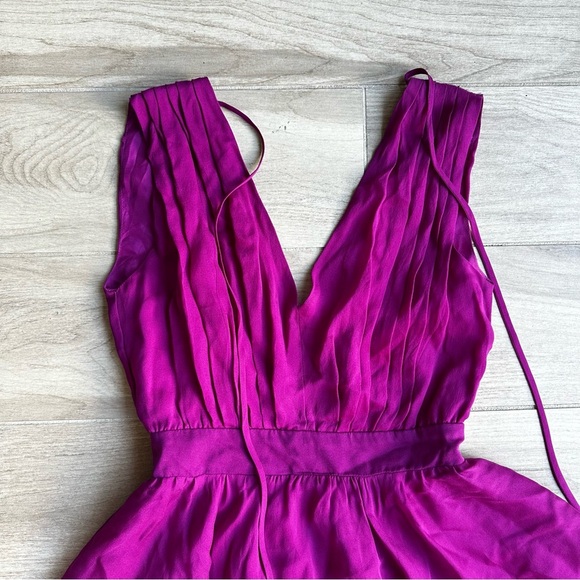 Elegant Bright Purple Sleeveless Dress - Picture 2 of 4